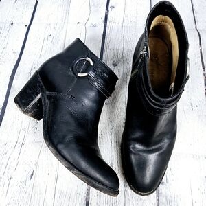 FRYE | Janis Ring leather side zip heeled ankle boots